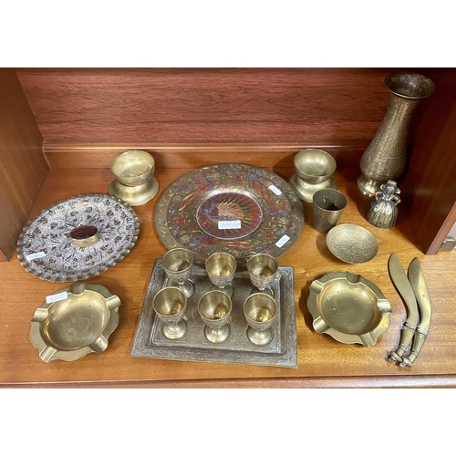 349 - SMALL COLLECTION OF CAIROWARE STYLE BRASS ITEMS - INC. TRAY, PEACOCK PLATES ETC.