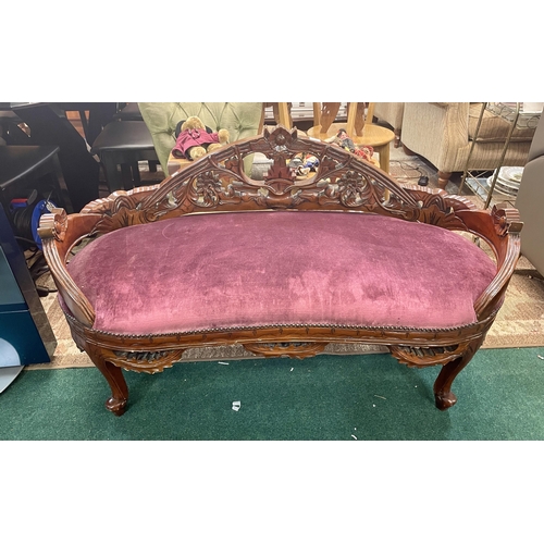 402 - A SMALL CHINESE DAY BED, MAHOGANY FRAMED WITH LATER PINK VELOUR UPHOLSTERY - 126CMW X 50CMD X 70CMH