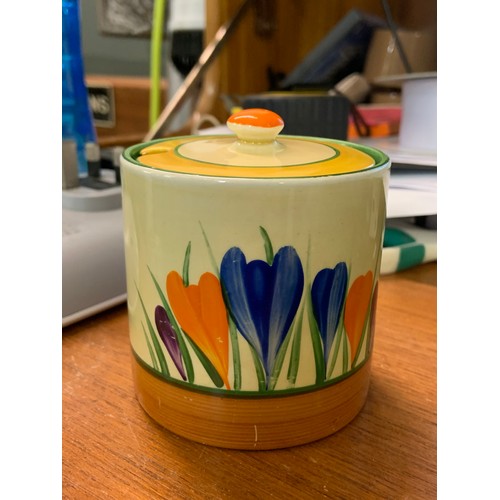 406 - CLARICE CLIFF - BIZARRE PATTERN LIDDED HONEY OR JAM POT, H:8CMS D:7.5CMS