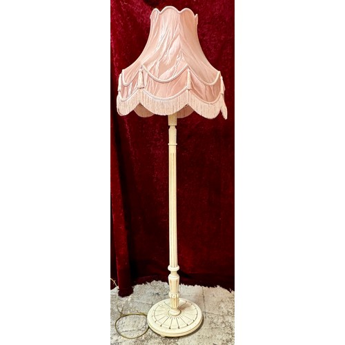 368 - AN ONYX AND BRASS STANDARD LAMP WITH A PINK FRILLED SHADE, A WHITE ENAMELLED WOODEN STANDARD LAMP WI... 