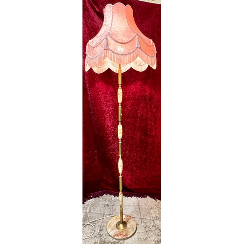 368 - AN ONYX AND BRASS STANDARD LAMP WITH A PINK FRILLED SHADE, A WHITE ENAMELLED WOODEN STANDARD LAMP WI... 