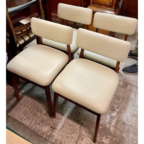 378 - A SET OF X4 MID CENTURY TEAK AND CREAM REXENE UPHOLSTERED DINING CHAIRS