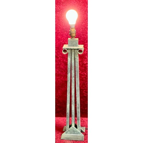 288 - A METAL COLUMN TABLE LAMP