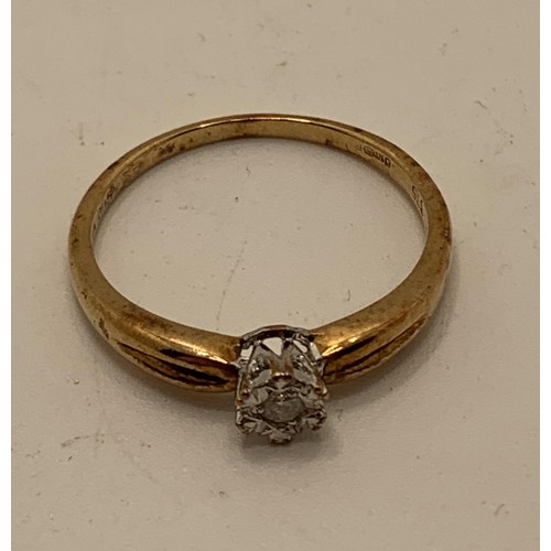 421 - 9CT YELLOW GOLD AND DIAMOND SOLITAIRE RING, 2.4G, SIZE S