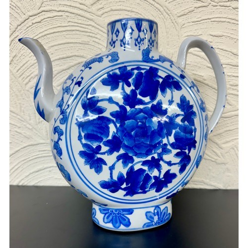 447 - BLUE & WHITE CHINESE EXPORT MOONFLASK TEAPOT H:26CMS MARKED TO BASE 'MADE IN CHINA' AND ONE OTHER