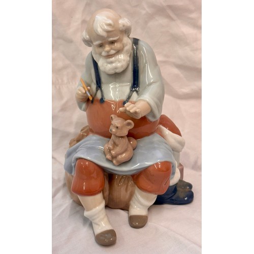 456 - LLADRO 06774 SANTAS MAGIC TOUCH WITH ORIGINAL BOX
Designer:Juan Huerta
Year Designed:2001
Year Retir... 