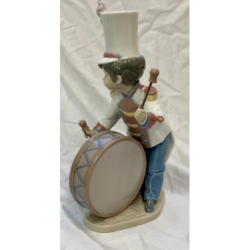 459 - LLADRO 06304 BASS DRUMMER WITH ORIGINAL LLADRO BOX