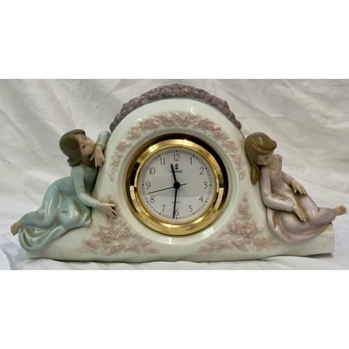 465 - LLADRO 05776 TWO SISTERS CLOCK WITH ORIGINAL LLADRO BOX
Designer: Vicente Martinez
Year Designed: 19... 