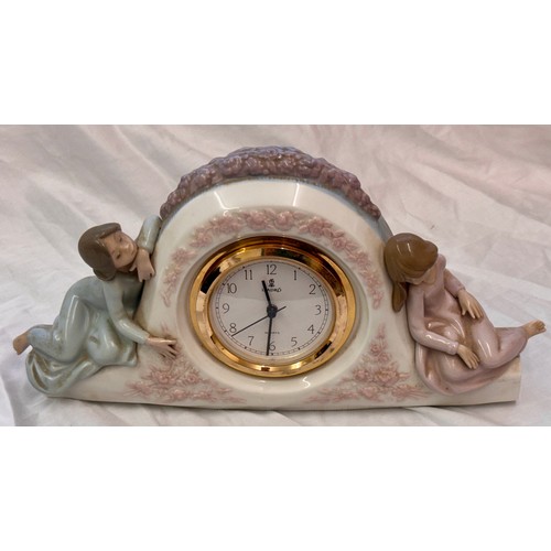 465 - LLADRO 05776 TWO SISTERS CLOCK WITH ORIGINAL LLADRO BOX
Designer: Vicente Martinez
Year Designed: 19... 