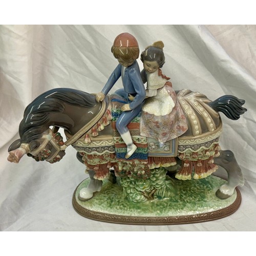 471 - LLADRO 1489 VALENCIAN CHILDREN WITH GENERIC LLADRO BOX - sculptors Francisco Catala and Juan Herta, ... 