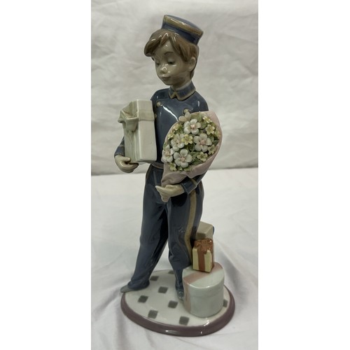 481 - LLADRO 5783 SPECIAL DELIVERY (BELL HOP) Issue Year: 1991 Retirement Year: 1994 Sculptor: Joan Coderc... 