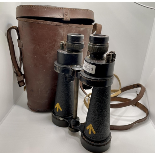 504 - BARROW  STROUD WWII MILITARY BINOCULARS MARKED 7KCF41 WITH ORIGINAL LEATHER CASE