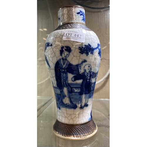 442 - A CHINESE BLUE AND WHITE CRACKLEGLAZE VASE, C. 1900, 23CM HIGH