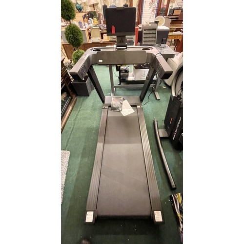 66 - ADIDAS T-23 TREADMILL - 2.5 CHP Motor, 1-20 kmp/h Speed, 0-15% Incline, Bluetooth Enabled, 150 x 52 ... 