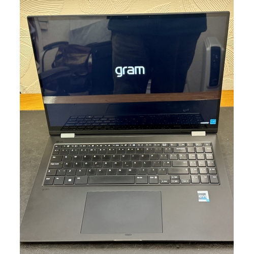 70A - LG GRAM 17 16GB 1TB WINDOWS 11 16 16T90R-K.AA78A1 2 IN ONE FOLDING LAPTOP COMPUTER