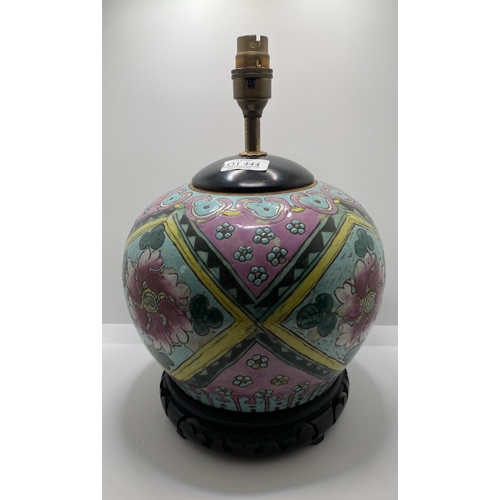 245 - A 19TH C. FAMILLE ROSE JAR, MOUNTED AS A LAMP, POSSIBLY CHINA STRAITS WARE, THE JAR ITSELF APPROX. 1... 