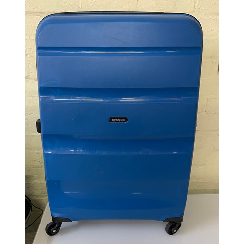 122 - AMERICAN TOURISTER BON AIR LARGE SUITCASE 30 HARDSIDE SPINNER IN BLUE - NOTE TEAR TO LINING