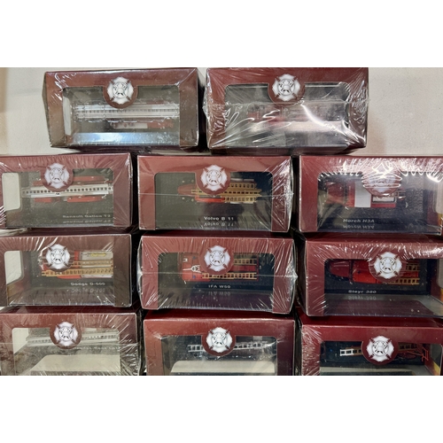 289 - ATLAS EDITIONS MODEL CARS: FIRE ENGINES: i. Atlas Editions 4144104 Dennis F 12 Fire Engine, ii. Atla... 