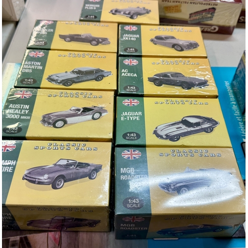 292 - ATLAS EDITIONS MODEL CARS: VINTAGE BRITISH CARS: i. Atlas Editions 4656114 Jaguar XK140, ii.Atlas Ed... 