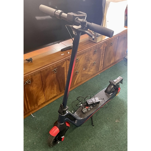 307 - RED BULL RS900 E-SCOOTER - WITH BATTERY & CHARGER BOXED - NOT HOLDING CHARGE