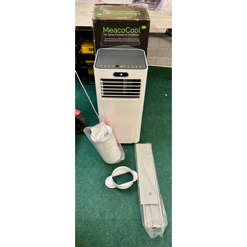 61 - MeacoCool 10K BTU Portable Air Conditioner & Heater WITH FITTINGS AND R/C