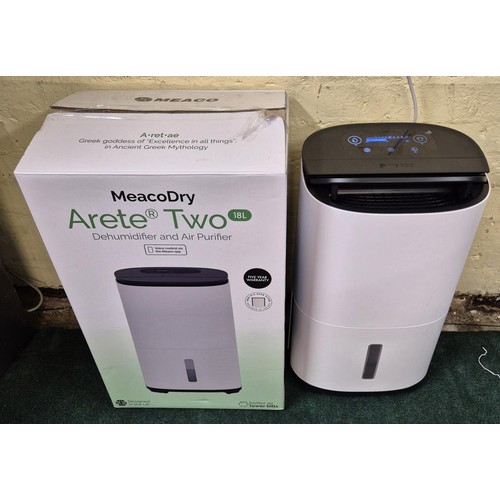 62 - BOXED MEACO DRY ARETE 2 18L DIGITAL DISPLAY DEHUMIDIFIER/AIR PURIFIER