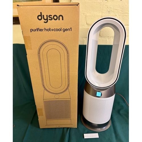 70 - BOXED DYSON PURIFIER HOT AND COOL GEN 1 BLADELESS FAN/HEATER WITH R/C