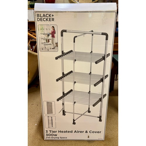 58 - BLACK AND DECKER 3 TIER HEATED AIRER