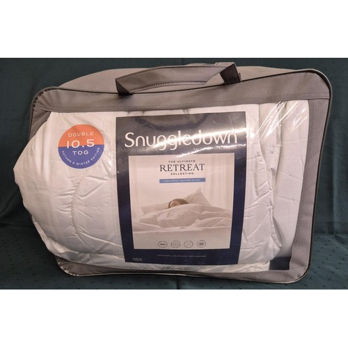 67 - SNUGGLEDOWN RETREAT 10.5 TOG DOUBLE DUVET IN CARRY BAG