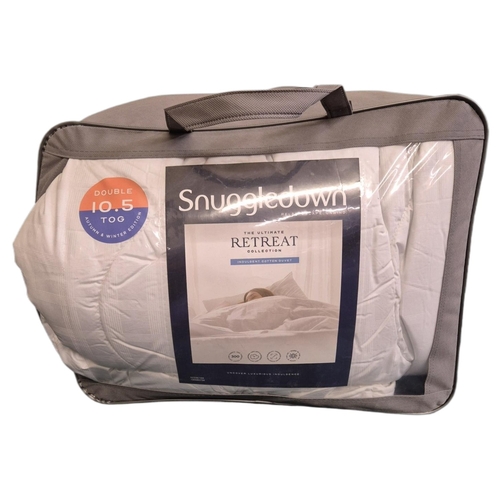 67 - SNUGGLEDOWN RETREAT 10.5 TOG DOUBLE DUVET IN CARRY BAG