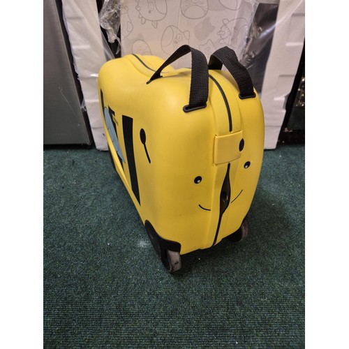 193 - AMERICAN TOURISTER HARD SIDE FUN RIDER RIDE ON SUITCASE - YELLOW BEE