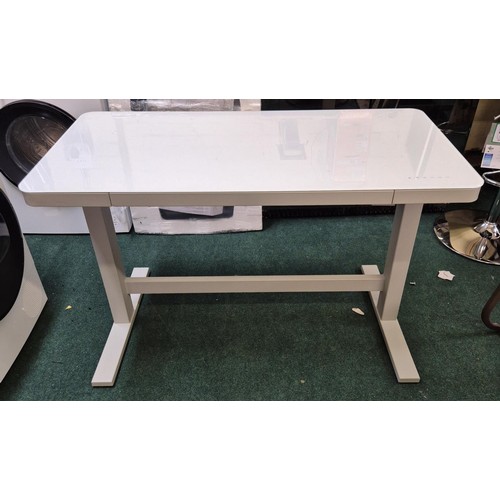 196 - TRESSANTI RISE AND FALL LED DESK IN WHITE - NEEDS TO BE RESET EVERYTIME AFTER IT HAS BEEN RAISED TO ... 