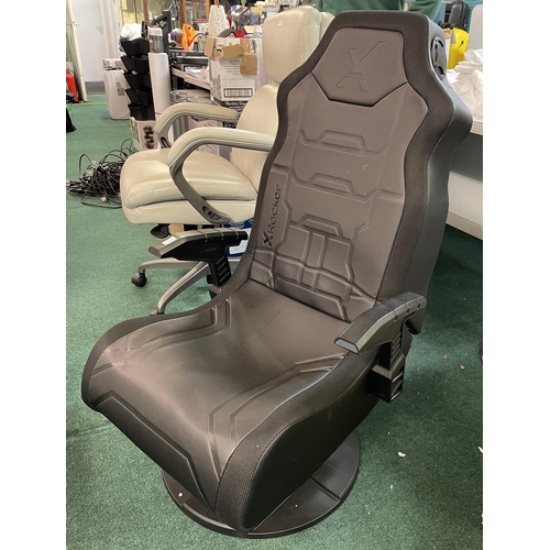 204 - X ROCKER GAMING CHAIR - NOTE NO POWER LEAD AND THE USB IS DAMAGED