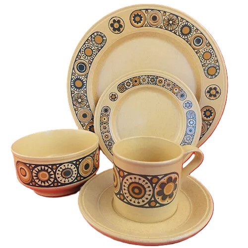 354 - MID CENTURY KILN CRAFT BACCHUS STAFFORDSHIRE IRONSTONE DINNER SET OF 6 PLACE SETTING INCL CUPS, SAUC... 