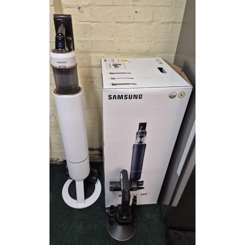 104 - SAMSUNG BESPOKE JET STICK VACUUM CLEANER WITH SELF CHARGING/EMPTYING STAND WITH ACCESSORY STAND - NO... 
