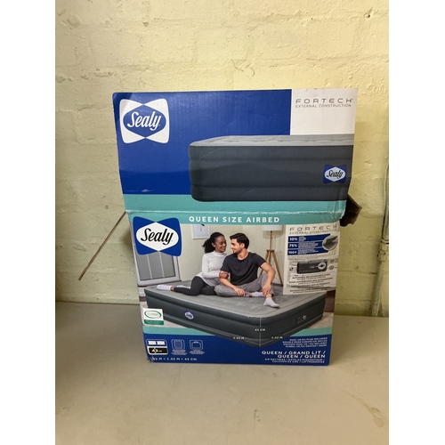 75 - BOXED QUEEN SIZE INFLATABLE MATTRESS WITH BUILT IN PUMP