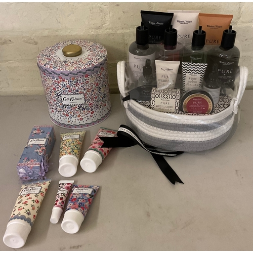 3 - WINTER IN VENICE GIFT SET - INCLUDING SHOWER GEL, HAND CREAM, HAND GEL,BATH SALT - DAMAGED DISPENSER... 