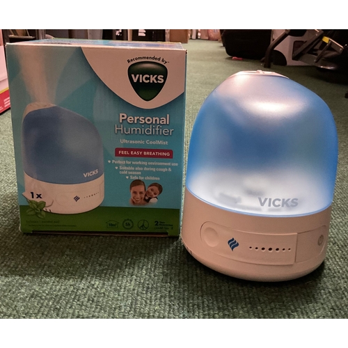 5 - BOXED VICKS PERSONAL HUMIDIFIER - ULTRASONIC COOL MIST