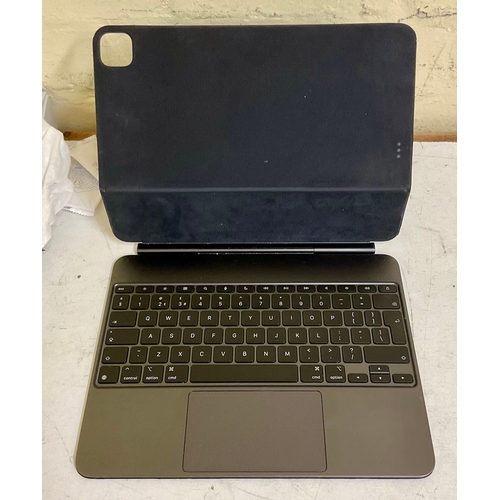 11 - APPLE IPAD 13” MAGIC KEYBOARD WITH BUILT-IN TRACK PAD MADE FOR IPAD PRO 13” IN BLACK