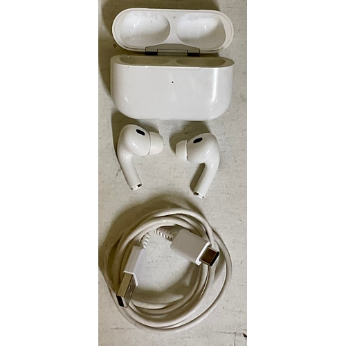 18 - APPLE AIRPOD PRO 2ND GEN WITH CHARGING CABLE