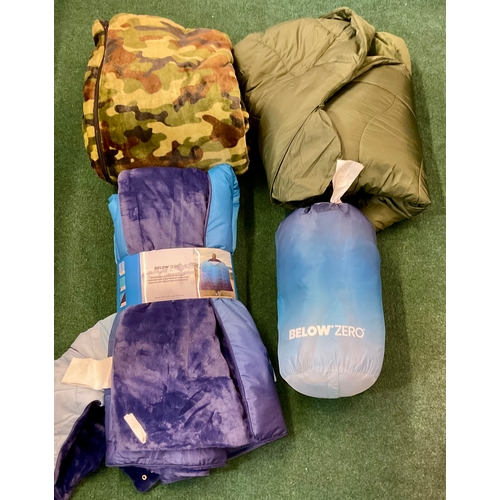 COLLECTION OF 3 BELOW ZERO WEARABLE OUTDOOR BLANKETS 2 BLUE 1 GREEN ...