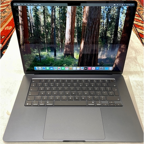 60 - APPLE MACBOOK AIR 15 M MW1M3B/A M4 512GB 10C/10G, WITH BOX, CHARGER, DOCS