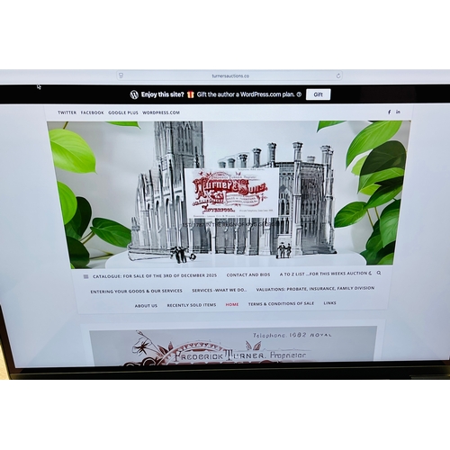 60 - APPLE MACBOOK AIR 15 M MW1M3B/A M4 512GB 10C/10G, WITH BOX, CHARGER, DOCS