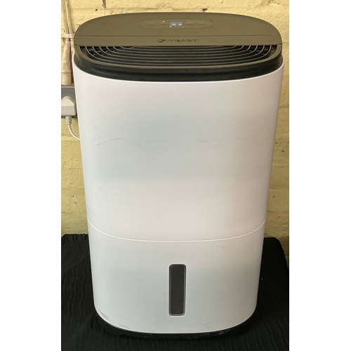 193 - MEACO DRY ARETE ONE 18L DEHUMIDIFIER