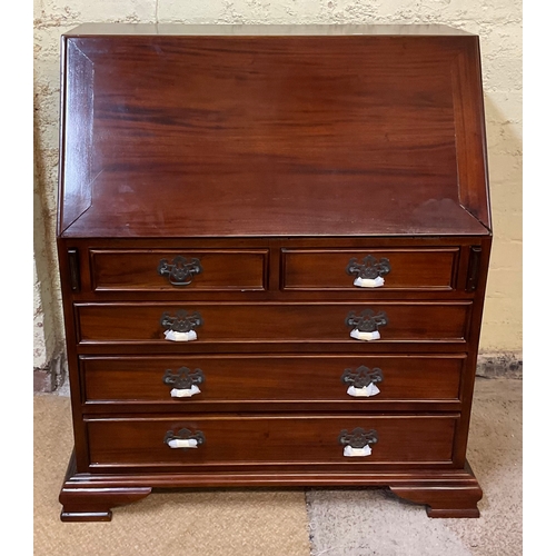 339 - A GEORGIAN STYLE MAHOGANY BUREAU DESK ON BRACKET FEET, WITH FIVE DRAWERS - APPROX 100.CM.H X 85.CM.W... 