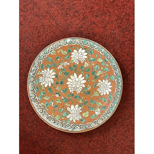 354 - A LARGE CHINESE CHARGER - A 19TH CENTURY CHINESE FAMILLE VERTE CHARGER DECORATED IN LARGE WHITE CHRY... 