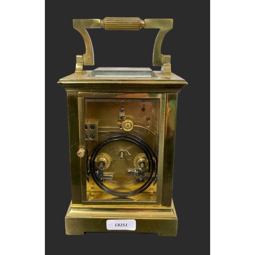 452 - AN ANTIQUE BRASS AND GLASS CARRIAGE CLOCK, WITH STRIKING MOVEMENT, MARKED TO MECHANISM, 'HAND' & '46... 