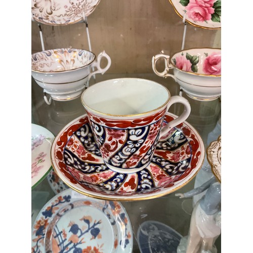 473 - SMALL COLLECTION OF ANTIQUE BONE CHINA CUPS AND SAUCERS INCL, THOMAS GOODE OF LONDON, ROSE PATTERNED... 