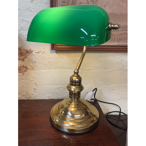 413A - BRASS EFFECT GREEN SHADED BANK TELLERS LAMP - APPROX 36.CM.H