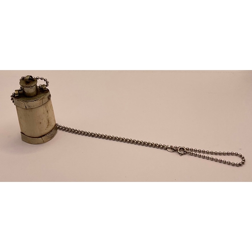 351A - A CHINESE WHITE METAL AND BONE SNUFF BOTTLE, ON AN ENGLISH SILVER CHAIN HALLMARKED 925